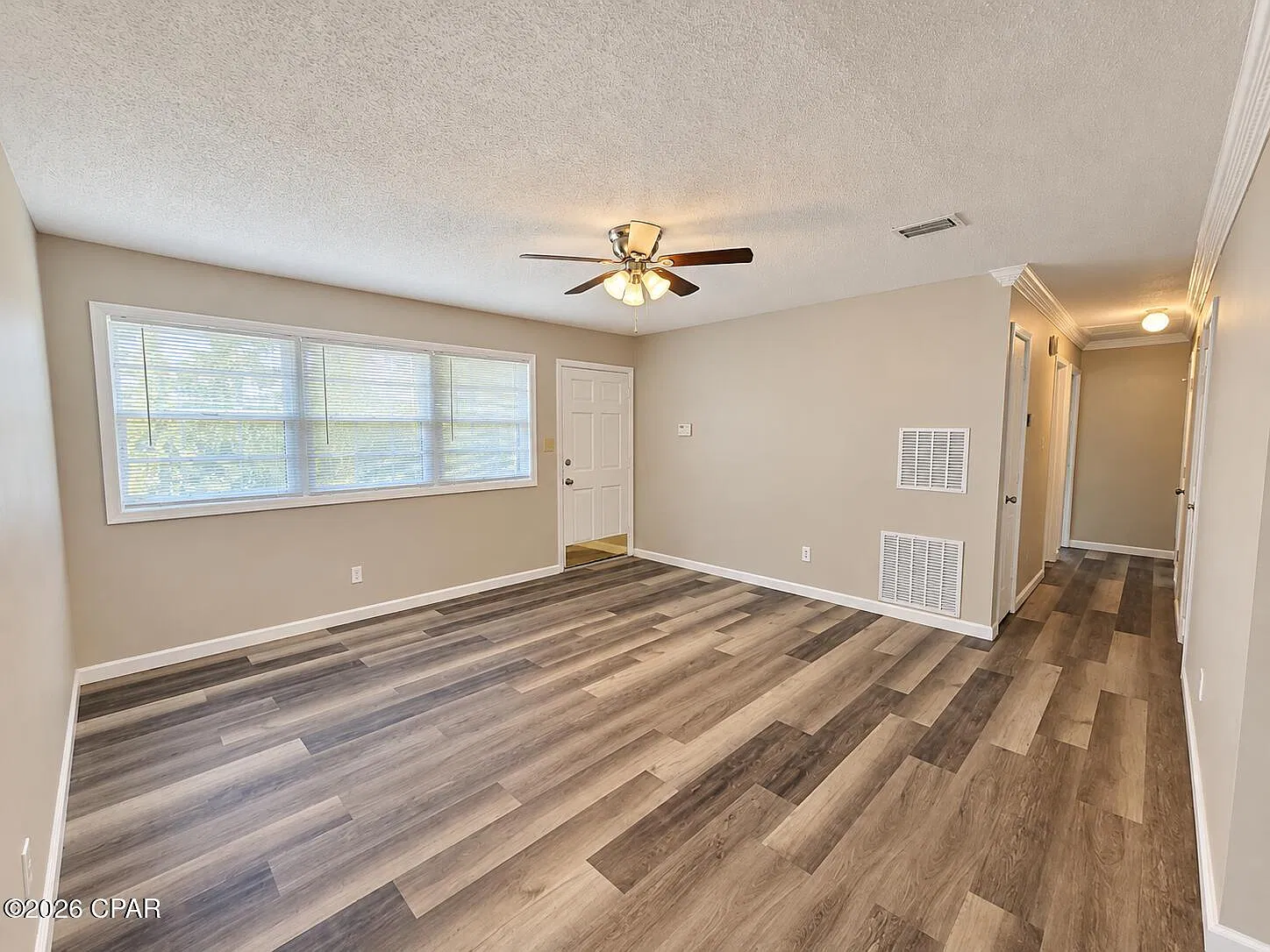 3 bed, 1200 sqft, $1,600 — Photo 3