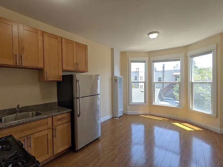 2210 Durant Ave — Photo 7