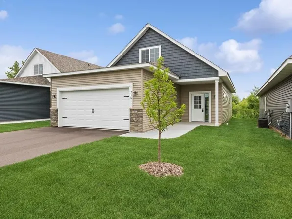 716 Cherrywood Ln NE, Isanti, MN 55040