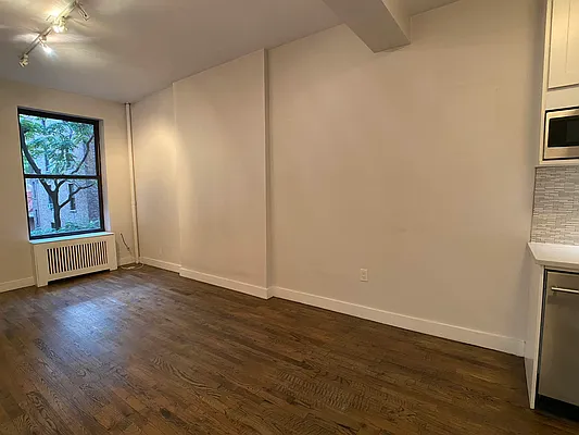 Rented by Tourma Realty LLC | media 20