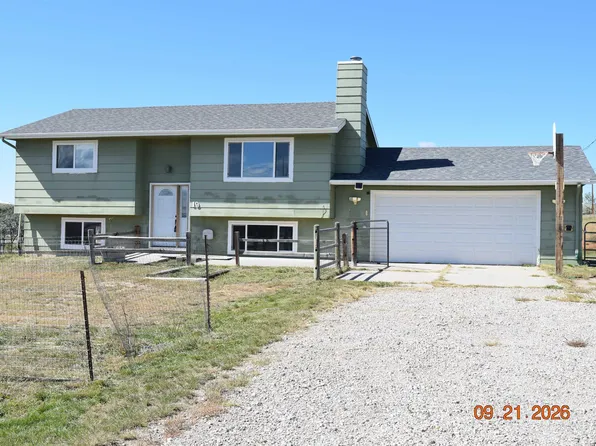19 S Coyote Rd, Glenrock, WY 82637