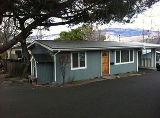 548 Rock St APT 03, Ashland, OR 97520