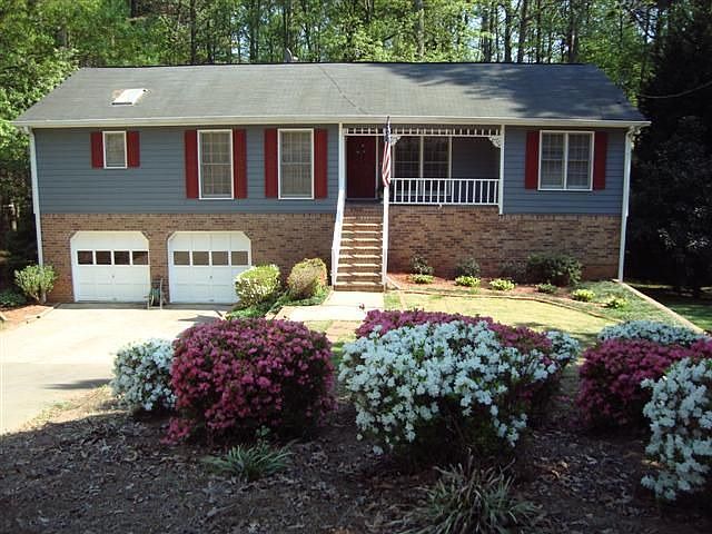 1st image of 1555 Basswood Ct