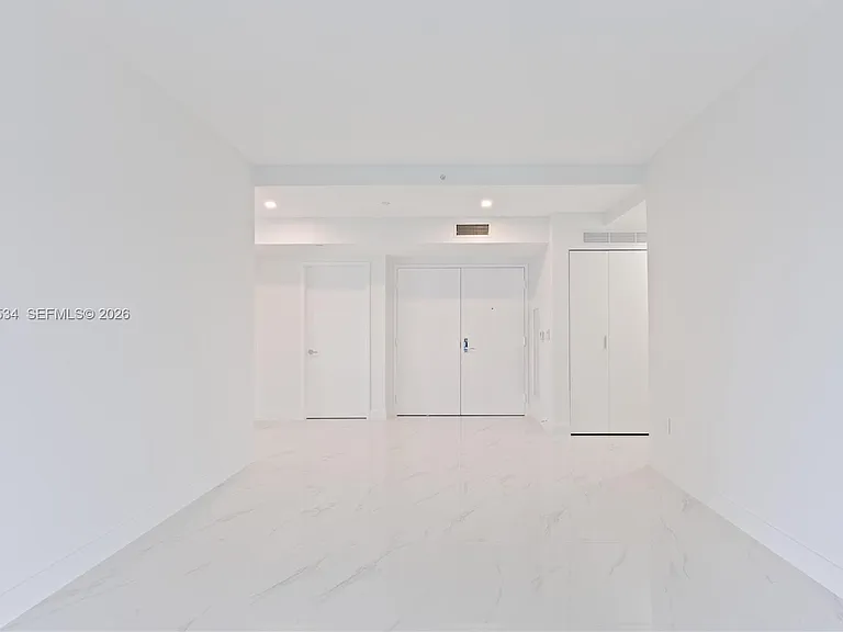 700 NE 24th St #4101 — Photo 10