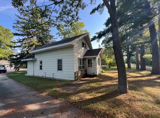 N5539 26th Rd, Wild Rose, WI 54984