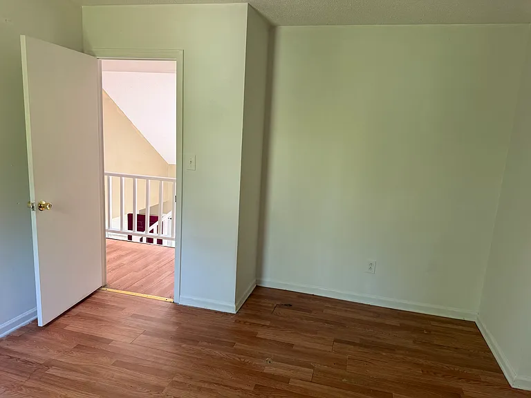5027 Hickory Fork Rd — Photo 3