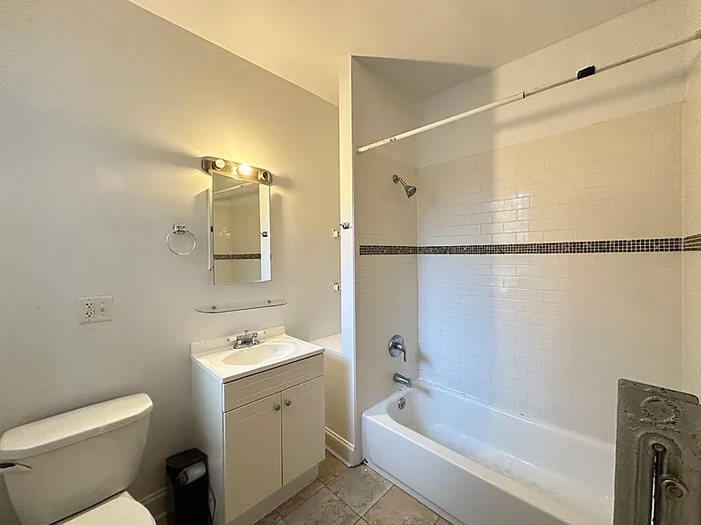 1949 W Cuyler Ave #2 — Photo 20