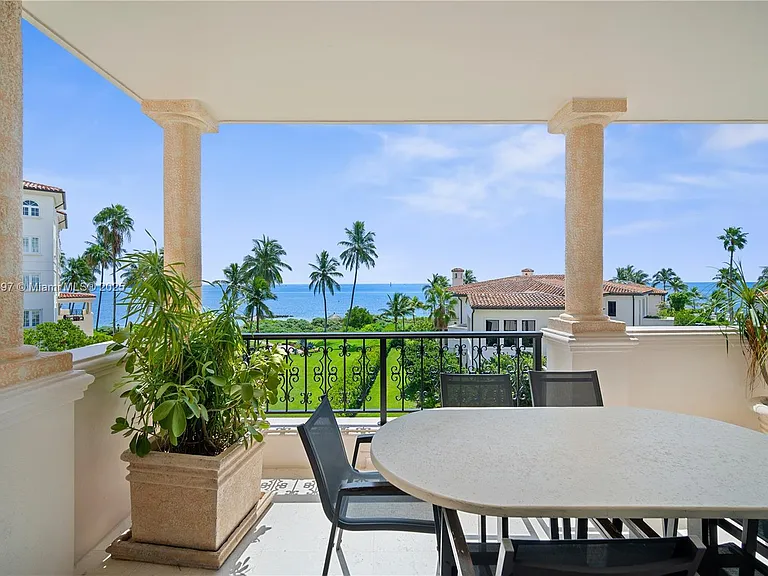 19234 Fisher Island Dr #19234 — Photo 31
