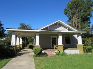 610 3rd St SW, Moultrie, GA 31768