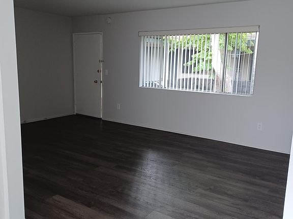 4th image of 4312 Colfax Ave APT 25