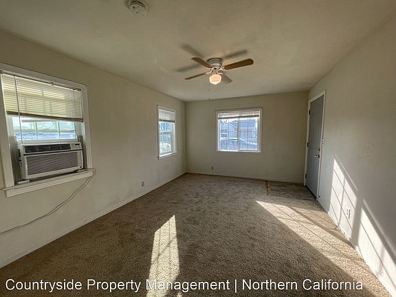 3rd image of 1915 Pleasant Ave