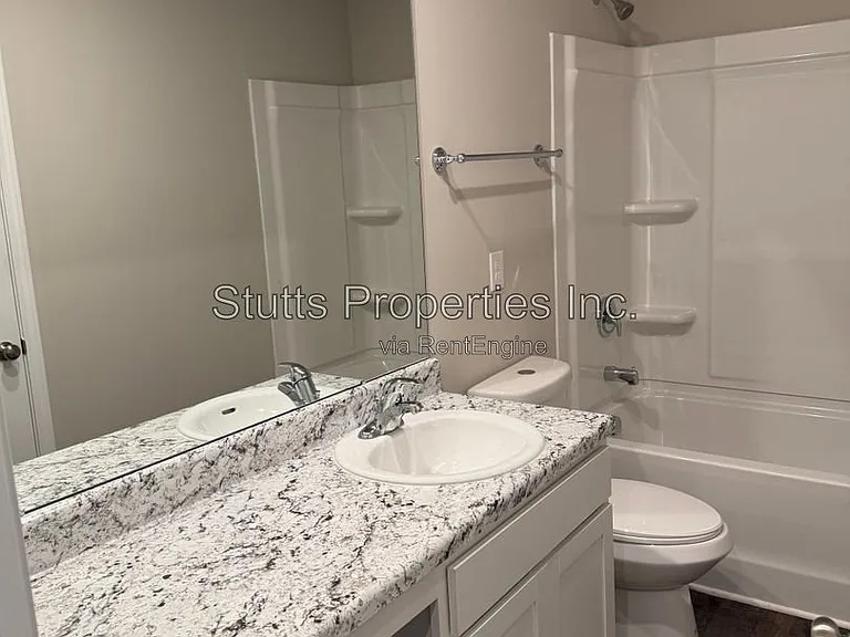 4137 Hudson Ct — Photo 11