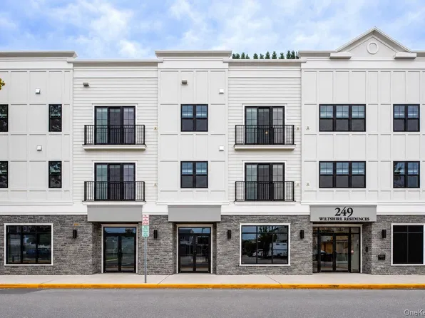 249 Drexel Ave, Westbury, NY