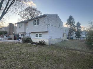 19 Mimosa Dr, Rio Grande, NJ 08242