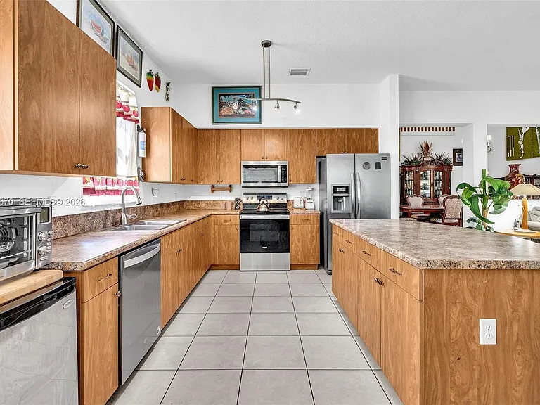 14044 SW 54th St — Photo 33
