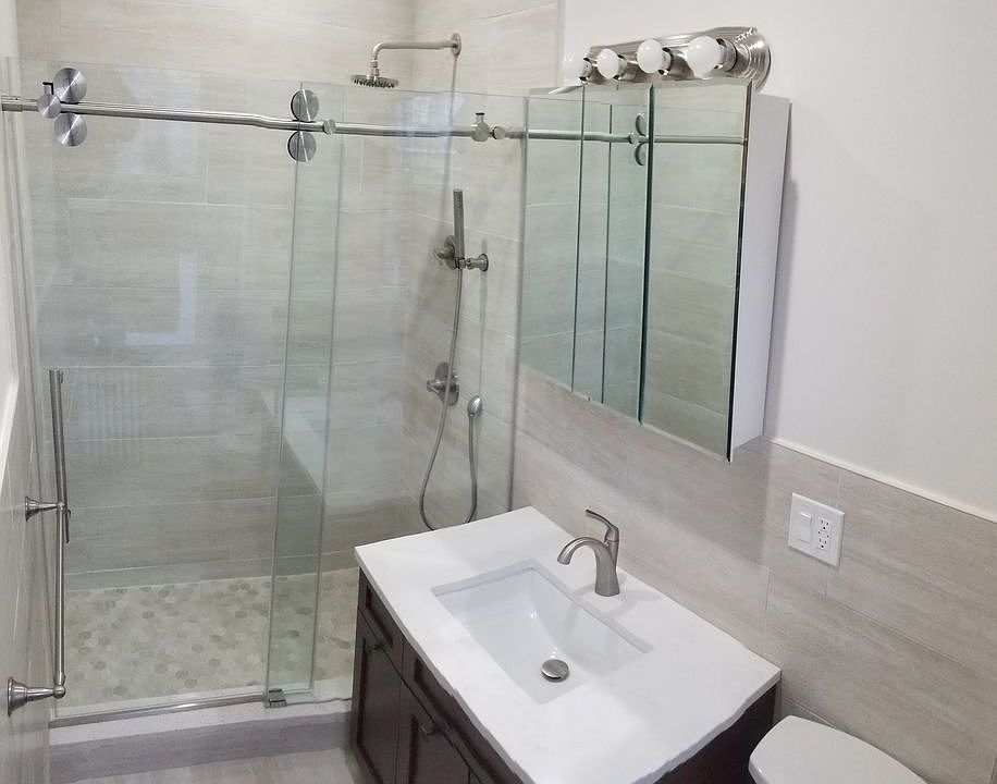 1st image of 387 Putnam Ave #2