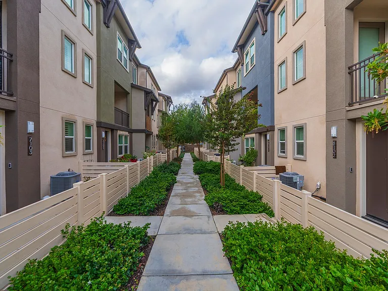 7756 Taylor Ln — Photo 37