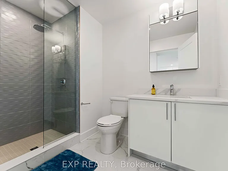180 George St #2607 — Photo 34