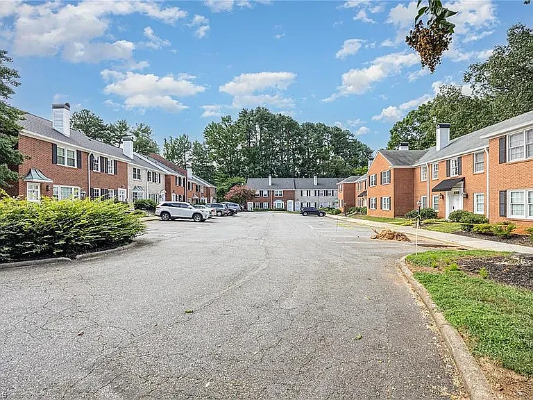 344 Hanover Arms Ct #C — Photo 1
