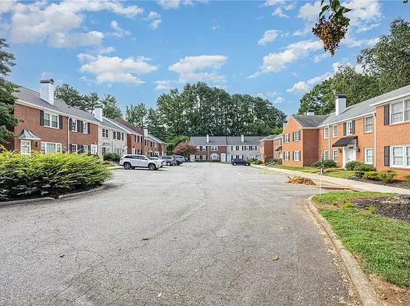 344 Hanover Arms Ct APT C, Winston Salem, NC 27104