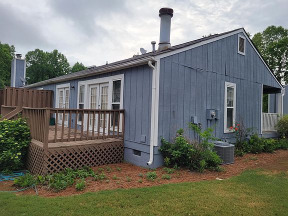 2nd image of 400 Oak Harbor Trl