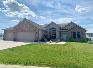 4657 Chestnut Ridge Way, Smithton, IL 62285