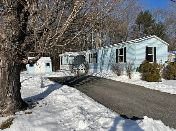 25 Patio Park Lane, Gorham, ME 04038