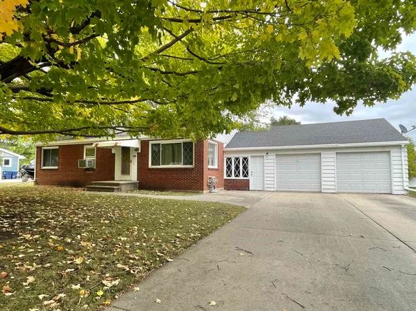 1819 Grace St, De Pere, WI 54115