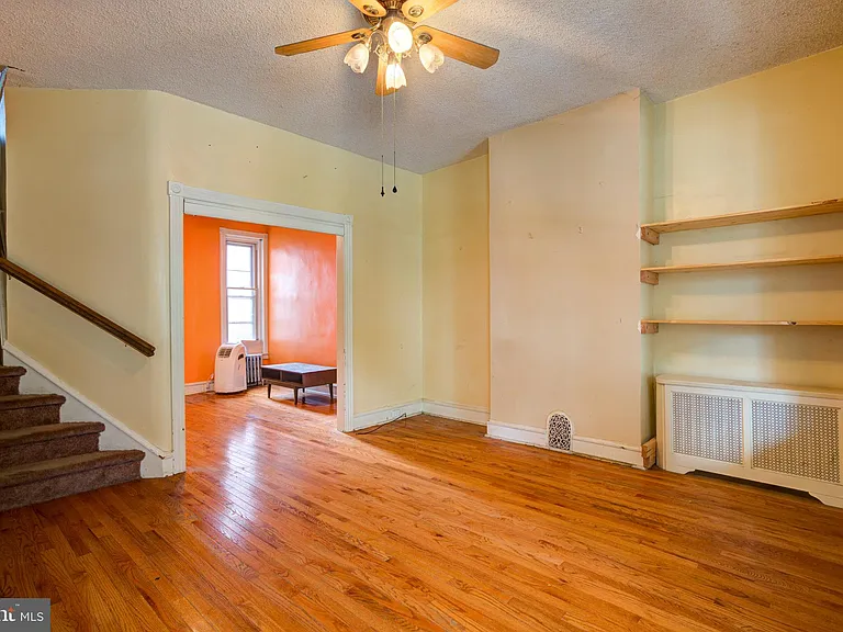 231 E Sydney St — Photo 8