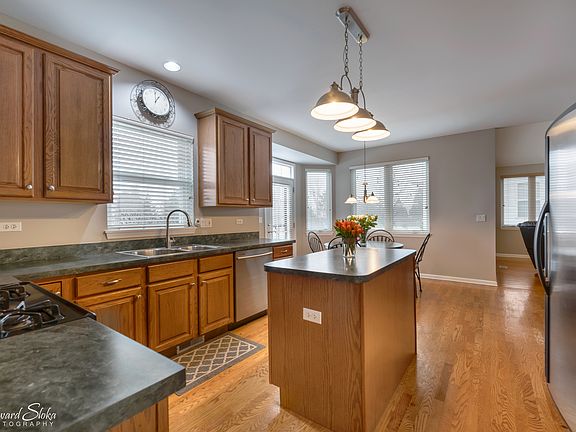 4th image of 5061 Princeton Ln