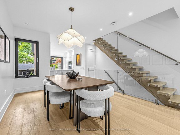 3rd image of 167 Macpherson Ave