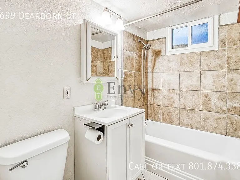 2699 S Dearborn St — Photo 15