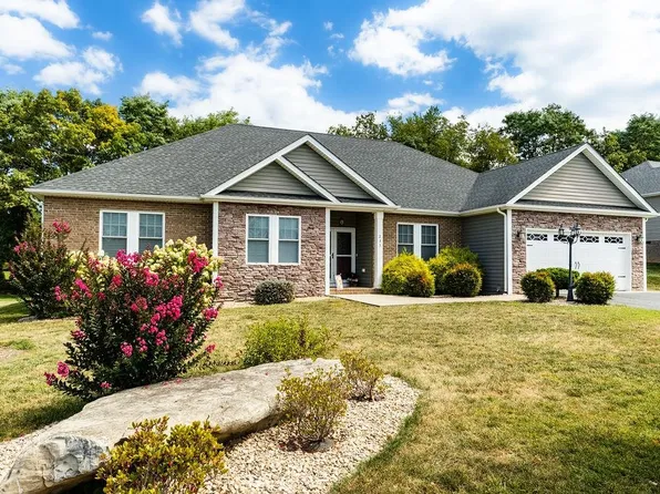 236 Jocelyn Ln, Waynesboro, VA 22980