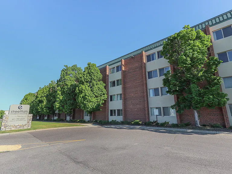 E Street Flats - Student Housing — Photo 70