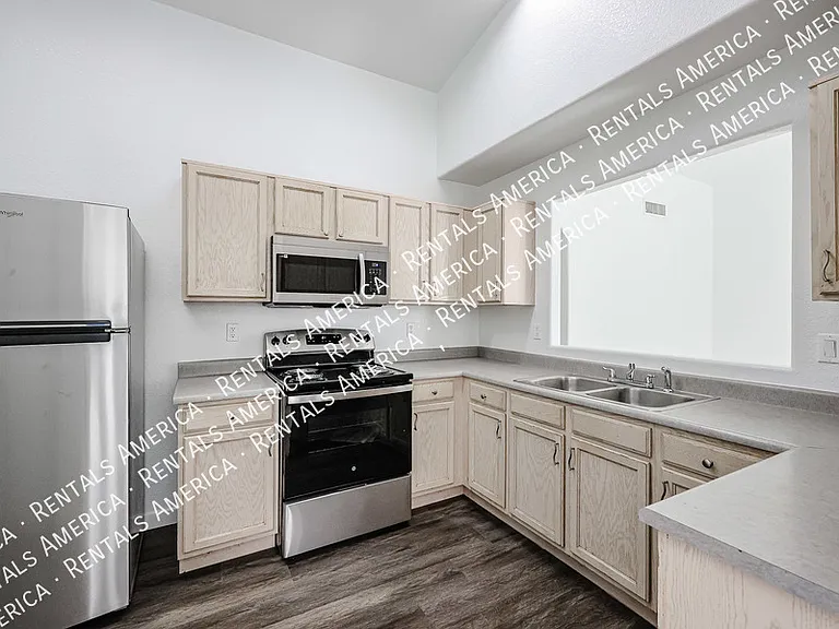 12731 W Sharon Dr — Photo 13