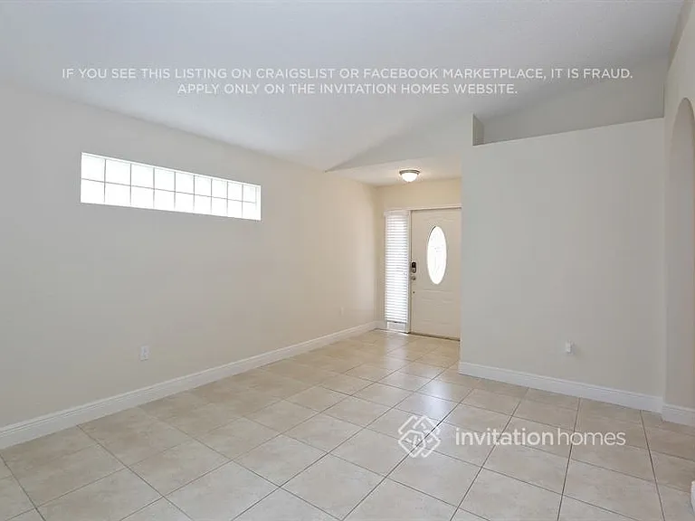 7651 NW 168th Ter — Photo 2