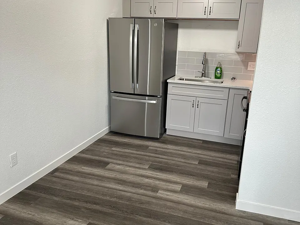 826 W Mansfield Ave #826