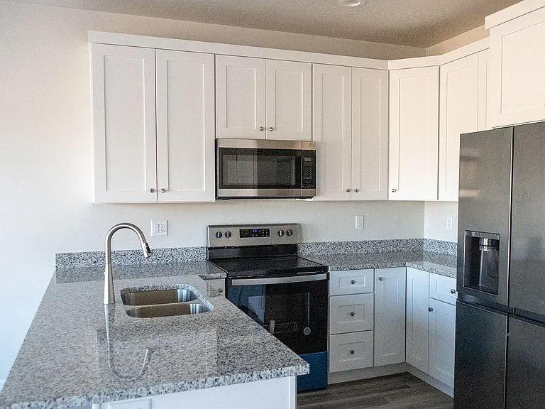 382 N 100 W #1 — Photo 7