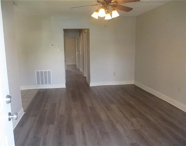 2 bed, 1.0 bath, 925 sqft, $1,475 — Photo 3