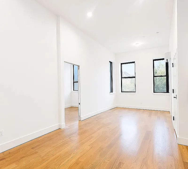 2nd image of 1068 Putnam Ave #3A