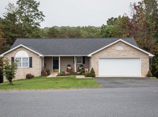 135 Sweetgum St, Elkton, VA 22827