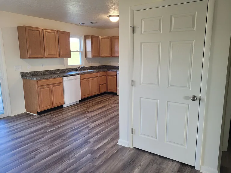 100 Sterling Hills Dr — Photo 22
