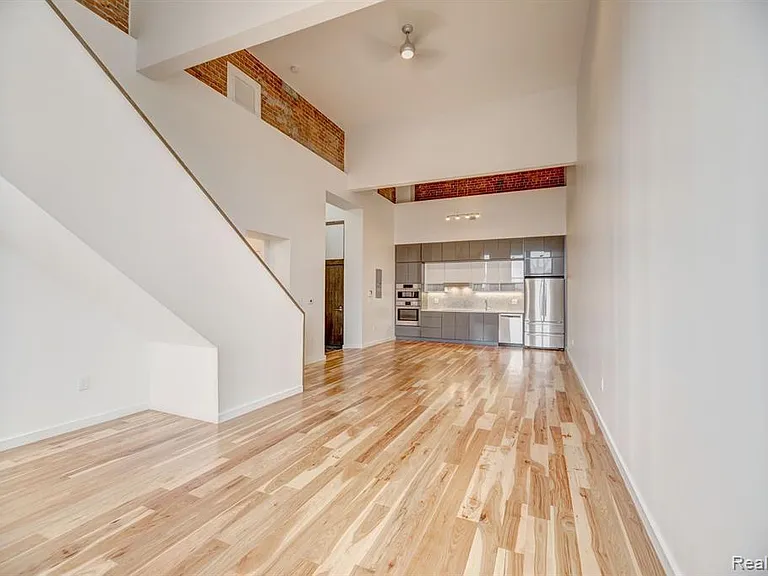 1454 Townsend St #303 — Photo 3