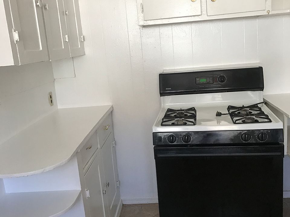 2nd image of 109 East Vis