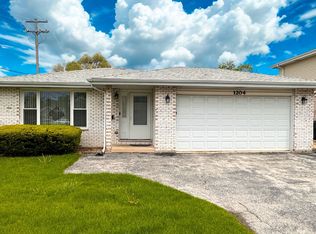 1204 E 154th St, South Holland, IL 60473