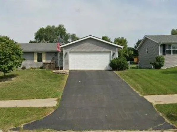 2802 Bluffside Dr, Rockford, IL 61109