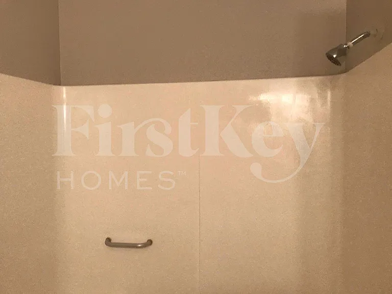 4809 W Laurel Ln — Photo 10