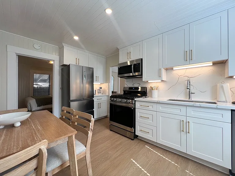 25 Berna Ave — Photo 18