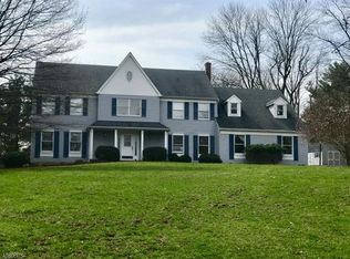 4 Grandin Dr, Annandale, NJ 08801