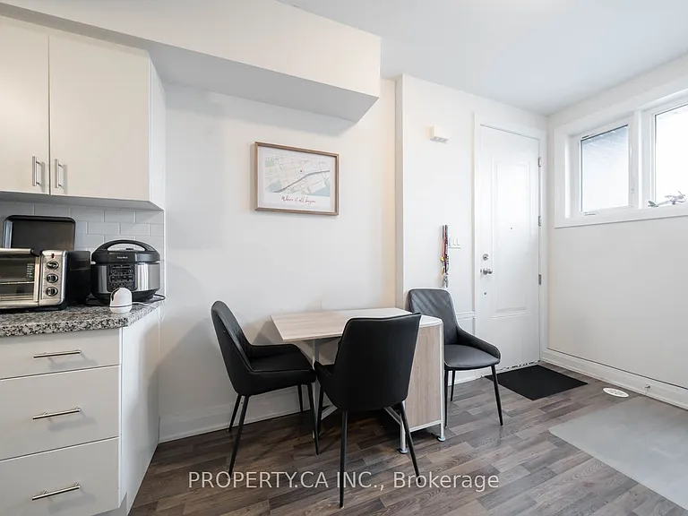 1776 A Lawrence Ave W #1 — Photo 6
